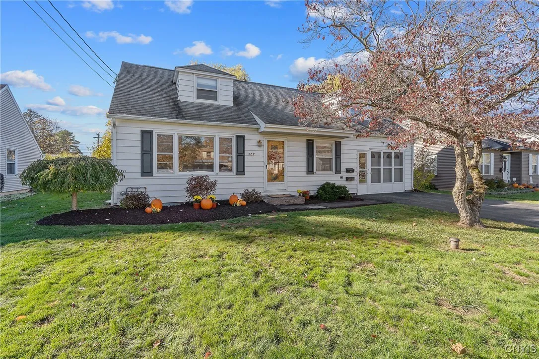 107 Rogers Lane, Clay, New York 13212, Clay, New York 13212, 3 Bedrooms Bedrooms, 6 Rooms Rooms,1 BathroomBathrooms,Residential,Closed,107 Rogers Lane, Clay, New York 13212,0,S1647798