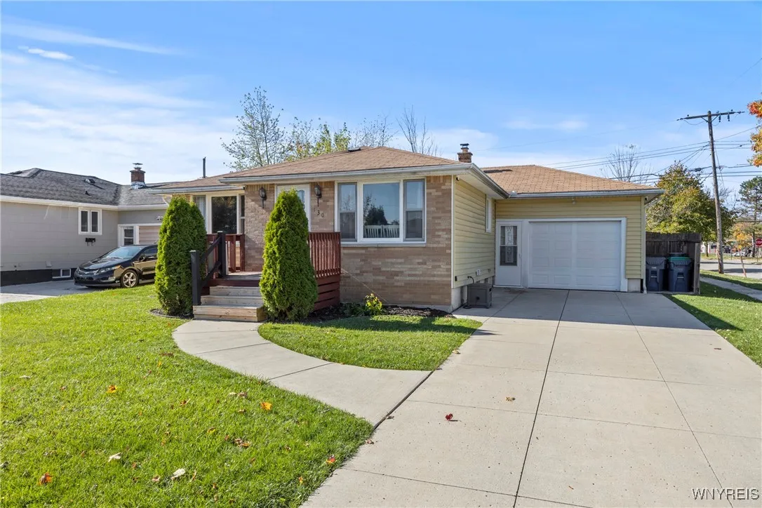 130 Leonore Road, Amherst, New York 14226, Amherst, New York 14226, 3 Bedrooms Bedrooms, 7 Rooms Rooms,2 BathroomsBathrooms,Residential,For Sale,130 Leonore Road, Amherst, New York 14226,0,B1648339