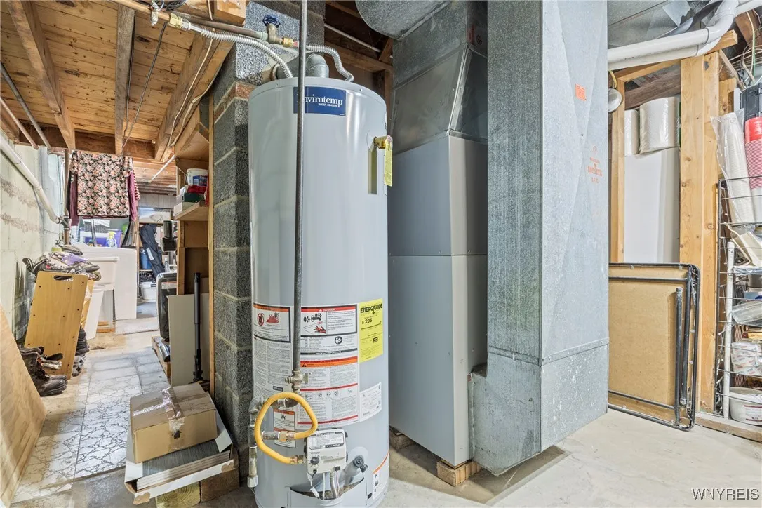 130 Leonore Road, Amherst, New York 14226, Amherst, New York 14226, 3 Bedrooms Bedrooms, 7 Rooms Rooms,2 BathroomsBathrooms,Residential,For Sale,130 Leonore Road, Amherst, New York 14226,0,B1648339