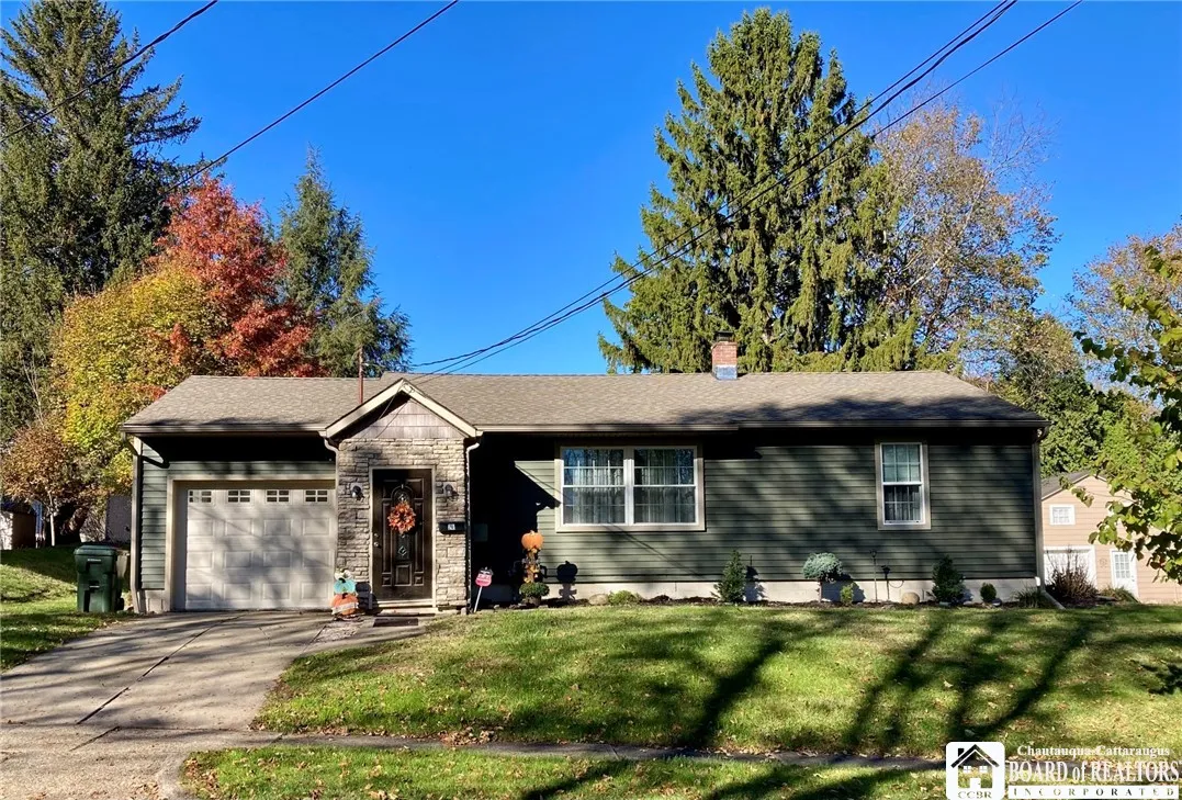 241 Clyde Avenue, Jamestown, New York 14701, Jamestown, New York 14701, 3 Bedrooms Bedrooms, 6 Rooms Rooms,2 BathroomsBathrooms,Residential,For Sale,241 Clyde Avenue, Jamestown, New York 14701,0,R1648058