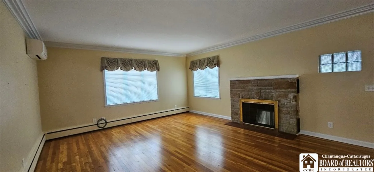 262 Temple Street, Pomfret, New York 14063, Pomfret, New York 14063, 2 Bedrooms Bedrooms, 7 Rooms Rooms,1 BathroomBathrooms,Residential,For Sale,262 Temple Street, Pomfret, New York 14063,0,R1648272