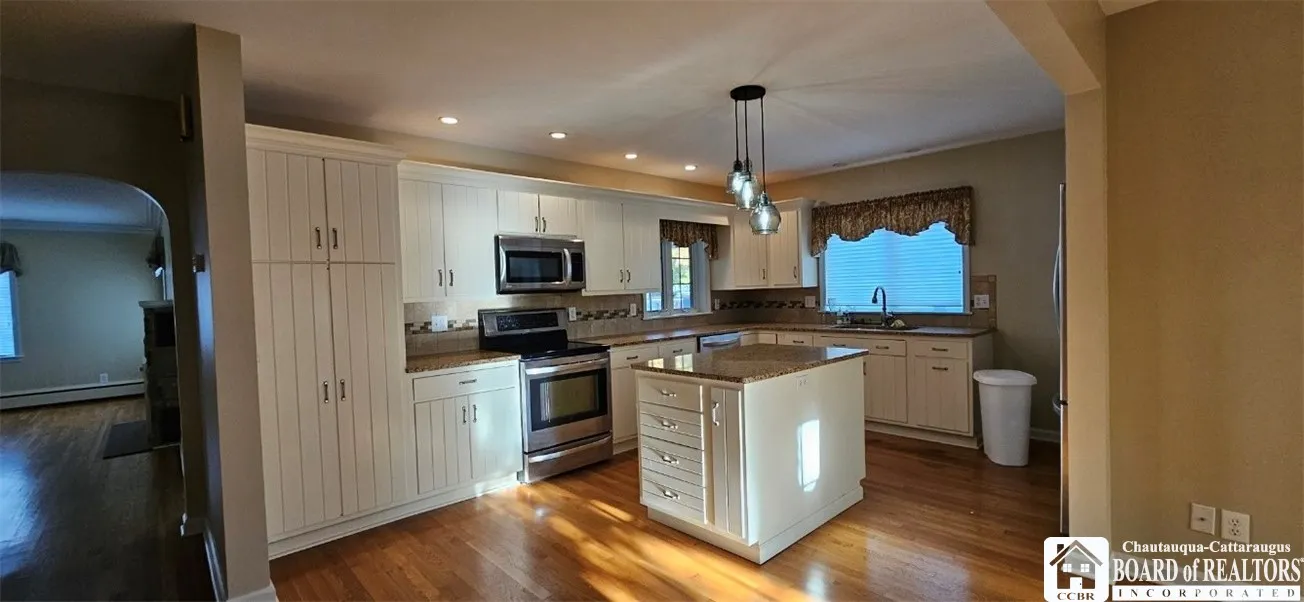 262 Temple Street, Pomfret, New York 14063, Pomfret, New York 14063, 2 Bedrooms Bedrooms, 7 Rooms Rooms,1 BathroomBathrooms,Residential,For Sale,262 Temple Street, Pomfret, New York 14063,0,R1648272