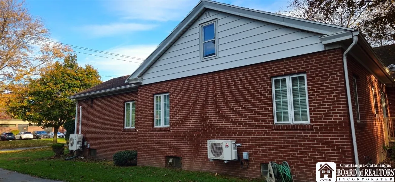 262 Temple Street, Pomfret, New York 14063, Pomfret, New York 14063, 2 Bedrooms Bedrooms, 7 Rooms Rooms,1 BathroomBathrooms,Residential,For Sale,262 Temple Street, Pomfret, New York 14063,0,R1648272