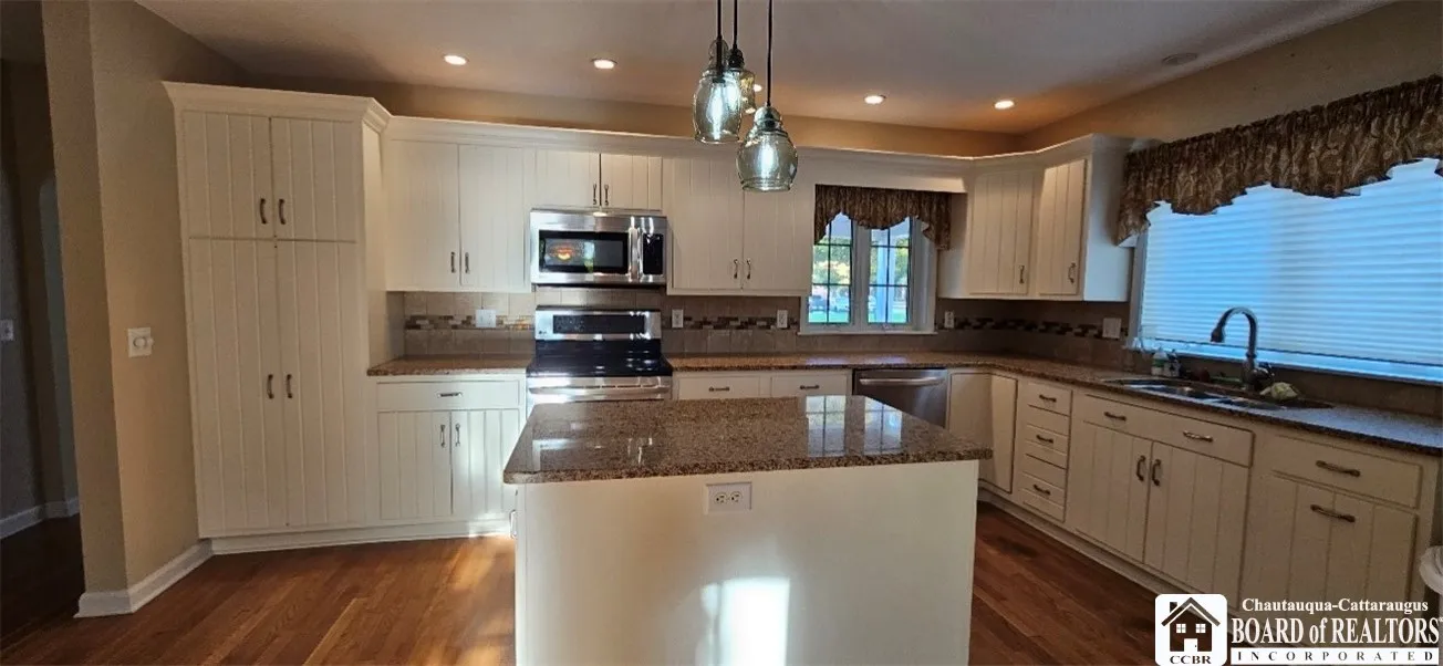 262 Temple Street, Pomfret, New York 14063, Pomfret, New York 14063, 2 Bedrooms Bedrooms, 7 Rooms Rooms,1 BathroomBathrooms,Residential,For Sale,262 Temple Street, Pomfret, New York 14063,0,R1648272