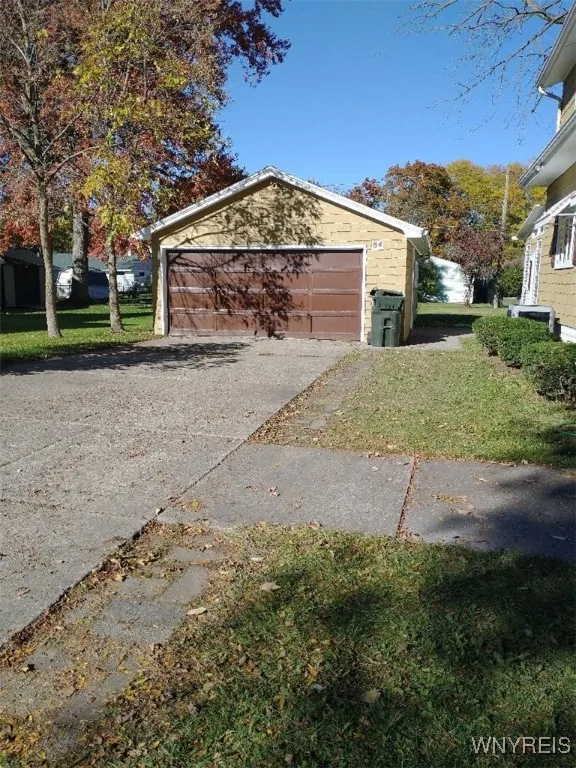 84 Klaum Avenue, North Tonawanda, New York 14120, North Tonawanda, New York 14120, 3 Bedrooms Bedrooms, 9 Rooms Rooms,2 BathroomsBathrooms,Residential,For Sale,84 Klaum Avenue, North Tonawanda, New York 14120,0,B1647178