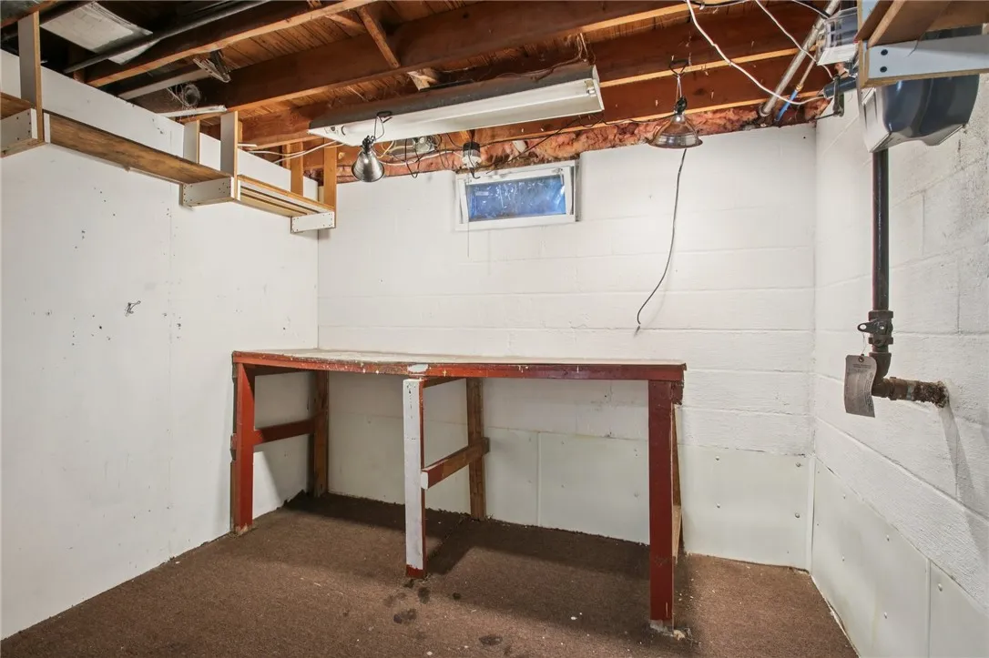 166 Shore Acres Drive, Greece, New York 14612, Greece, New York 14612, 4 Bedrooms Bedrooms, 7 Rooms Rooms,1 BathroomBathrooms,Residential,For Sale,166 Shore Acres Drive, Greece, New York 14612,0,R1647776