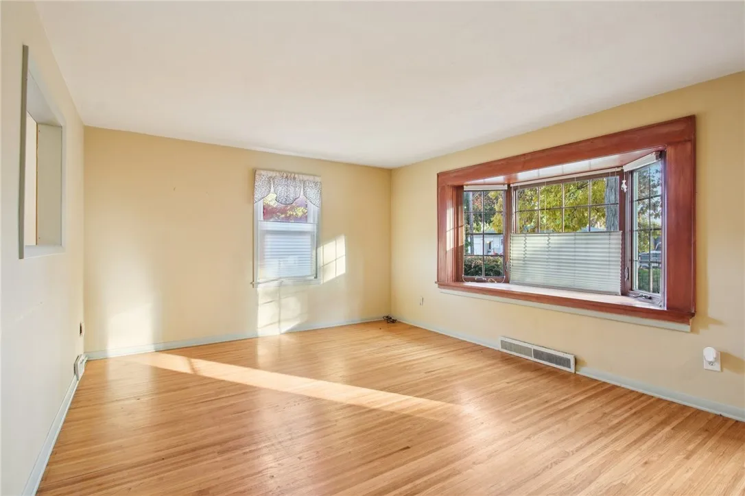 166 Shore Acres Drive, Greece, New York 14612, Greece, New York 14612, 4 Bedrooms Bedrooms, 7 Rooms Rooms,1 BathroomBathrooms,Residential,For Sale,166 Shore Acres Drive, Greece, New York 14612,0,R1647776