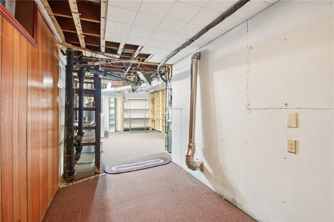 166 Shore Acres Drive, Greece, New York 14612, Greece, New York 14612, 4 Bedrooms Bedrooms, 7 Rooms Rooms,1 BathroomBathrooms,Residential,For Sale,166 Shore Acres Drive, Greece, New York 14612,0,R1647776