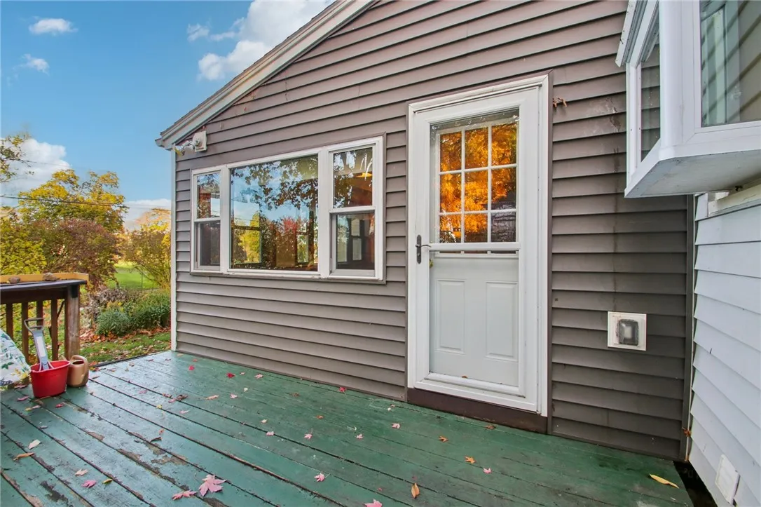 166 Shore Acres Drive, Greece, New York 14612, Greece, New York 14612, 4 Bedrooms Bedrooms, 7 Rooms Rooms,1 BathroomBathrooms,Residential,For Sale,166 Shore Acres Drive, Greece, New York 14612,0,R1647776