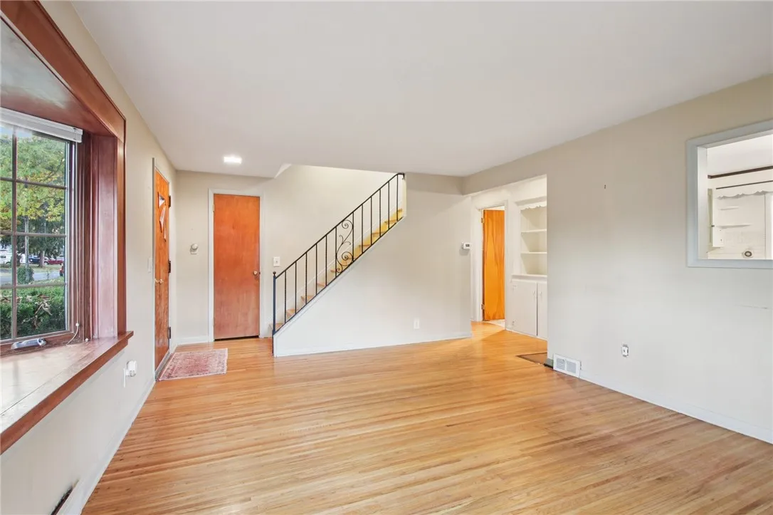 166 Shore Acres Drive, Greece, New York 14612, Greece, New York 14612, 4 Bedrooms Bedrooms, 7 Rooms Rooms,1 BathroomBathrooms,Residential,For Sale,166 Shore Acres Drive, Greece, New York 14612,0,R1647776