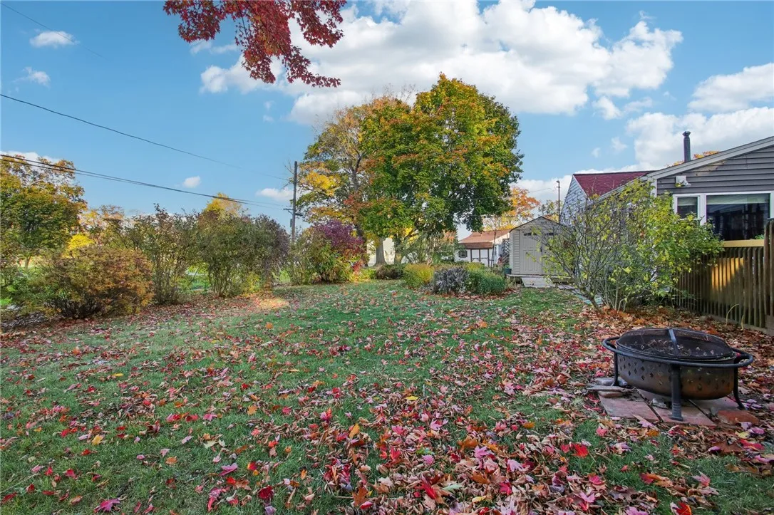 166 Shore Acres Drive, Greece, New York 14612, Greece, New York 14612, 4 Bedrooms Bedrooms, 7 Rooms Rooms,1 BathroomBathrooms,Residential,For Sale,166 Shore Acres Drive, Greece, New York 14612,0,R1647776