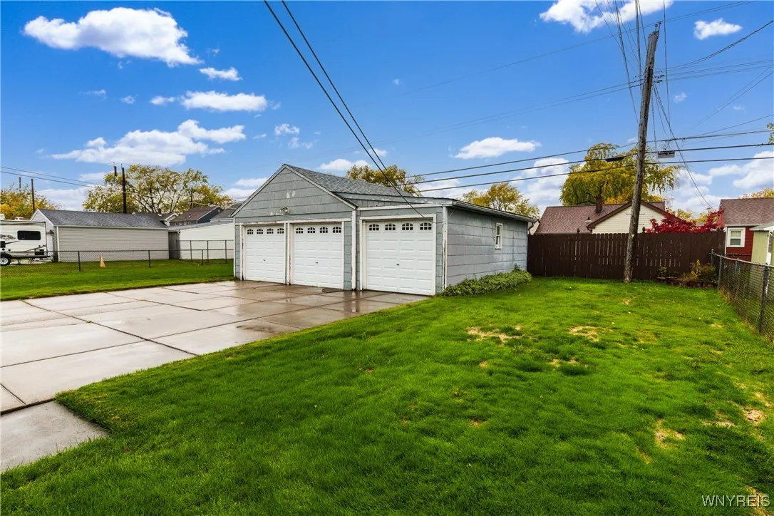 175 Mayville Avenue, Tonawanda, New York 14217, Tonawanda, New York 14217, 4 Bedrooms Bedrooms, ,2 BathroomsBathrooms,Residential,For Sale,175 Mayville Avenue, Tonawanda, New York 14217,0,B1647828