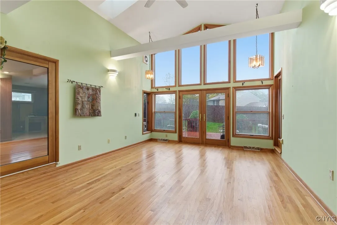 108 West Genesee Road, Camillus, New York 13031, Camillus, New York 13031, 2 Bedrooms Bedrooms, 8 Rooms Rooms,2 BathroomsBathrooms,Residential,For Sale,108 West Genesee Road, Camillus, New York 13031,0,S1648173