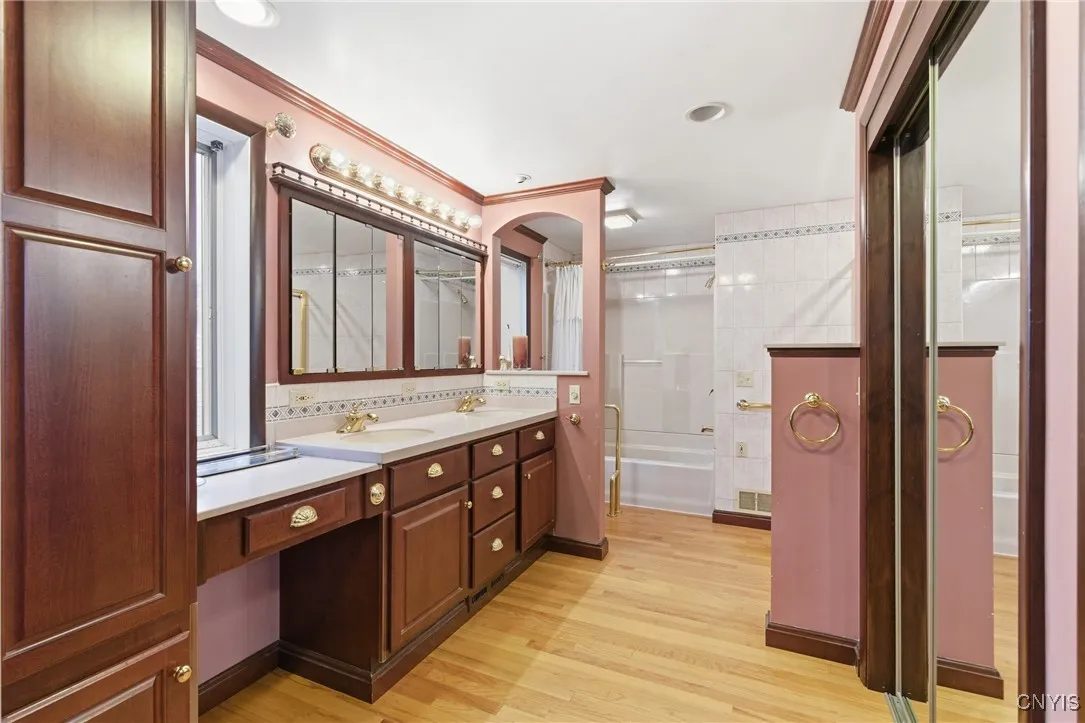 108 West Genesee Road, Camillus, New York 13031, Camillus, New York 13031, 2 Bedrooms Bedrooms, 8 Rooms Rooms,2 BathroomsBathrooms,Residential,For Sale,108 West Genesee Road, Camillus, New York 13031,0,S1648173