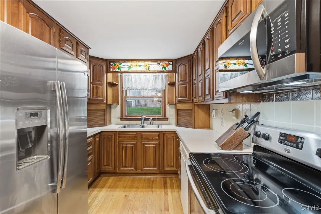 108 West Genesee Road, Camillus, New York 13031, Camillus, New York 13031, 2 Bedrooms Bedrooms, 8 Rooms Rooms,2 BathroomsBathrooms,Residential,For Sale,108 West Genesee Road, Camillus, New York 13031,0,S1648173