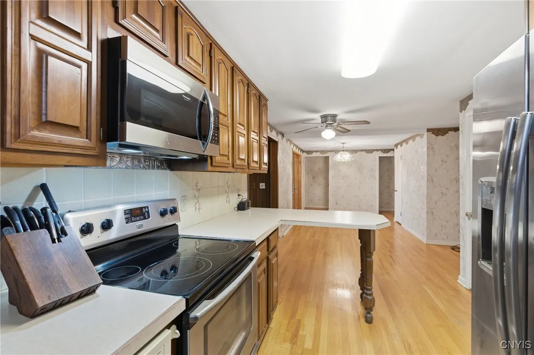 108 West Genesee Road, Camillus, New York 13031, Camillus, New York 13031, 2 Bedrooms Bedrooms, 8 Rooms Rooms,2 BathroomsBathrooms,Residential,For Sale,108 West Genesee Road, Camillus, New York 13031,0,S1648173