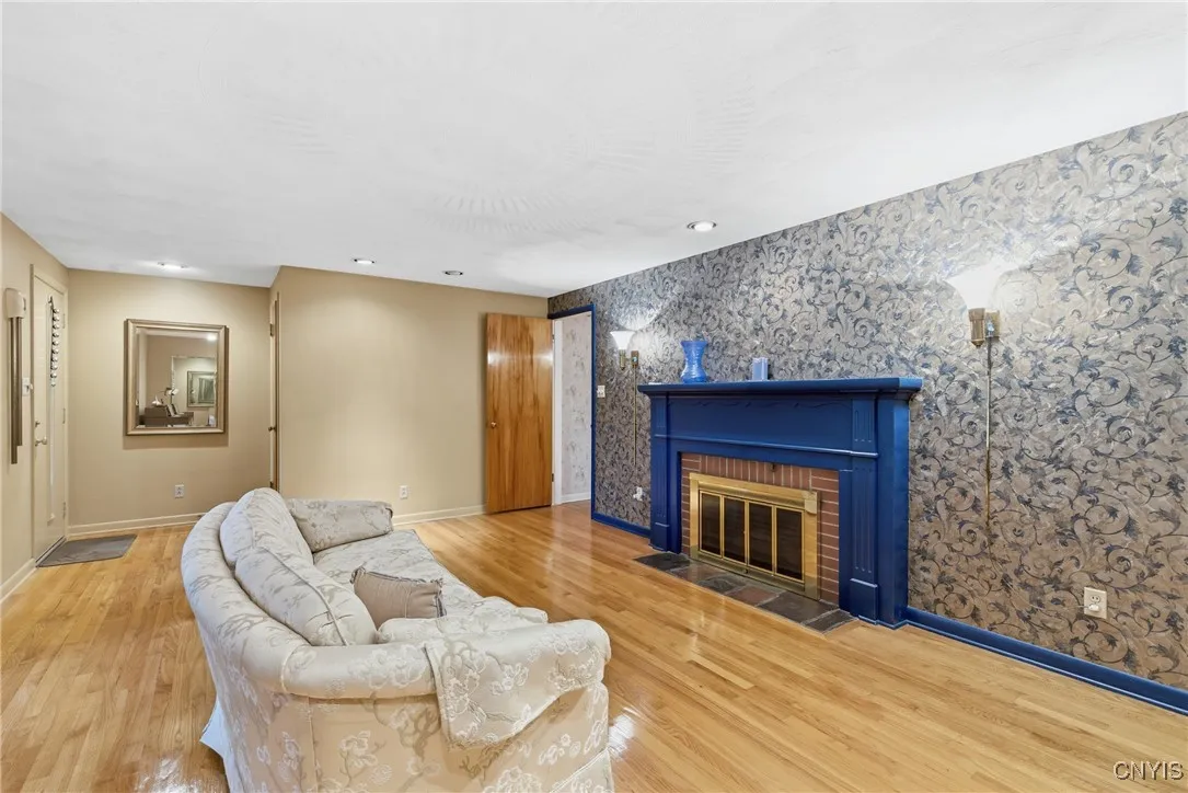 108 West Genesee Road, Camillus, New York 13031, Camillus, New York 13031, 2 Bedrooms Bedrooms, 8 Rooms Rooms,2 BathroomsBathrooms,Residential,For Sale,108 West Genesee Road, Camillus, New York 13031,0,S1648173