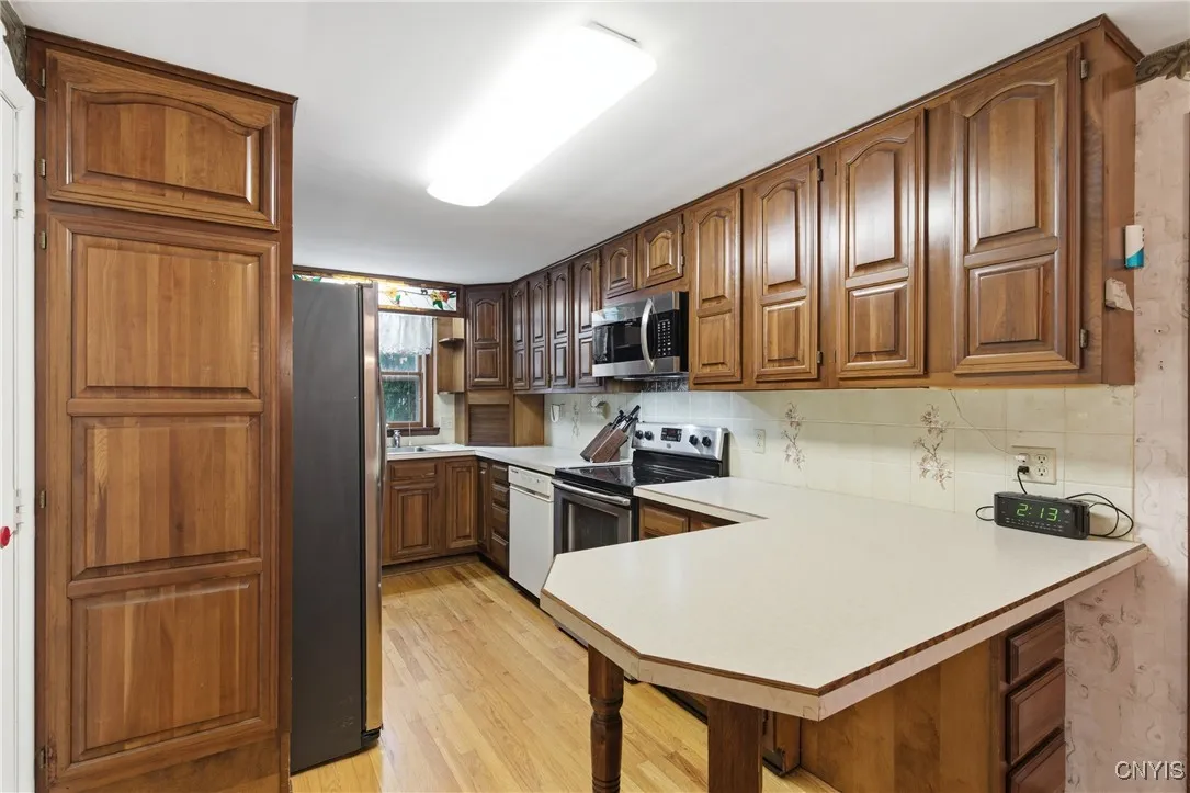 108 West Genesee Road, Camillus, New York 13031, Camillus, New York 13031, 2 Bedrooms Bedrooms, 8 Rooms Rooms,2 BathroomsBathrooms,Residential,For Sale,108 West Genesee Road, Camillus, New York 13031,0,S1648173