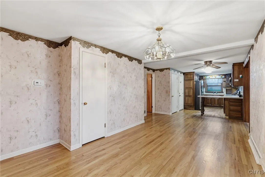 108 West Genesee Road, Camillus, New York 13031, Camillus, New York 13031, 2 Bedrooms Bedrooms, 8 Rooms Rooms,2 BathroomsBathrooms,Residential,For Sale,108 West Genesee Road, Camillus, New York 13031,0,S1648173