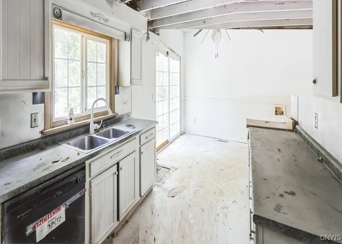 95 Kimberly Anne Drive, Rochester, New York 14606, Rochester, New York 14606, 2 Bedrooms Bedrooms, 6 Rooms Rooms,1 BathroomBathrooms,Residential,For Sale,95 Kimberly Anne Drive, Rochester, New York 14606,0,S1648349