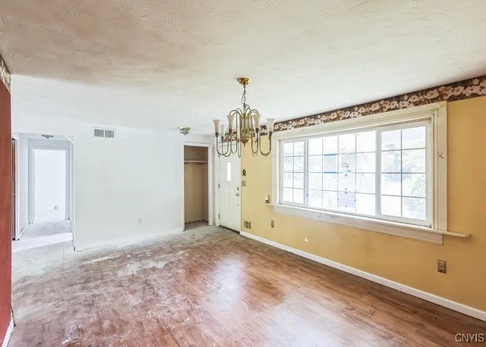 95 Kimberly Anne Drive, Rochester, New York 14606, Rochester, New York 14606, 2 Bedrooms Bedrooms, 6 Rooms Rooms,1 BathroomBathrooms,Residential,For Sale,95 Kimberly Anne Drive, Rochester, New York 14606,0,S1648349