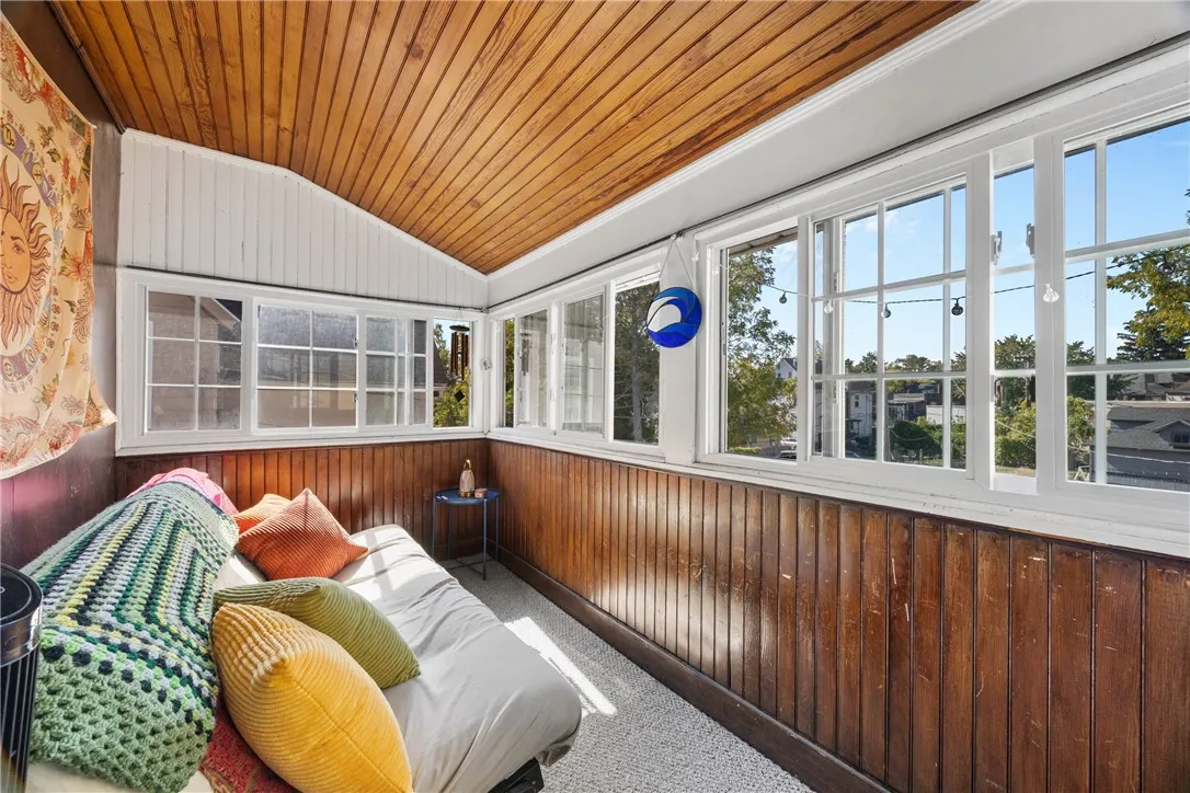 865 Merchants Road, Rochester, New York 14609, Rochester, New York 14609, 3 Bedrooms Bedrooms, 6 Rooms Rooms,1 BathroomBathrooms,Residential,For Sale,865 Merchants Road, Rochester, New York 14609,0,R1642727