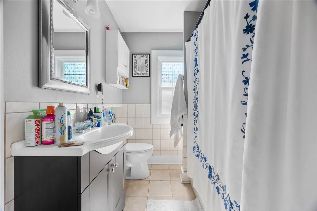 865 Merchants Road, Rochester, New York 14609, Rochester, New York 14609, 3 Bedrooms Bedrooms, 6 Rooms Rooms,1 BathroomBathrooms,Residential,For Sale,865 Merchants Road, Rochester, New York 14609,0,R1642727