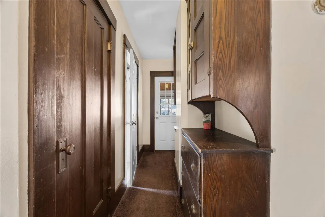 865 Merchants Road, Rochester, New York 14609, Rochester, New York 14609, 3 Bedrooms Bedrooms, 6 Rooms Rooms,1 BathroomBathrooms,Residential,For Sale,865 Merchants Road, Rochester, New York 14609,0,R1642727