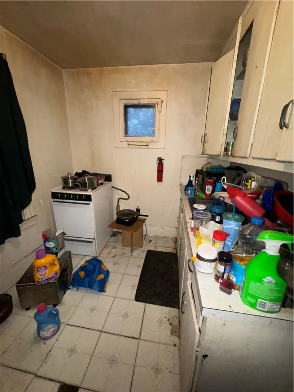 99 Lyell Avenue, Rochester, New York 14608, Rochester, New York 14608, 4 Bedrooms Bedrooms, ,2 BathroomsBathrooms,Residential,For Sale,99 Lyell Avenue, Rochester, New York 14608,0,R1648331