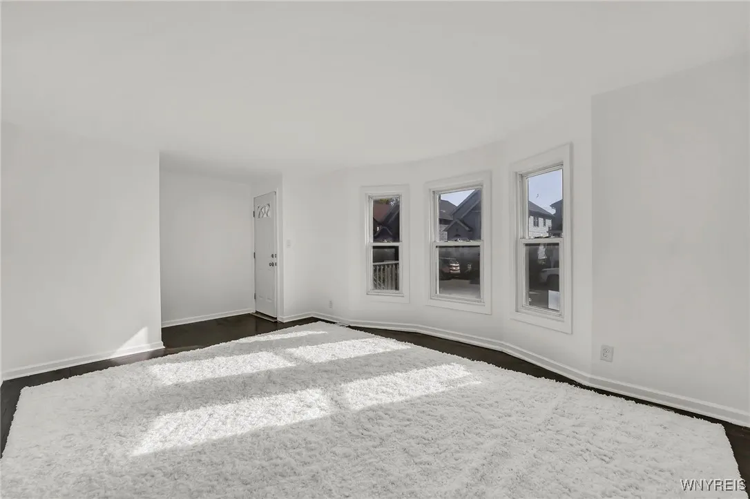 1st floor front entrance