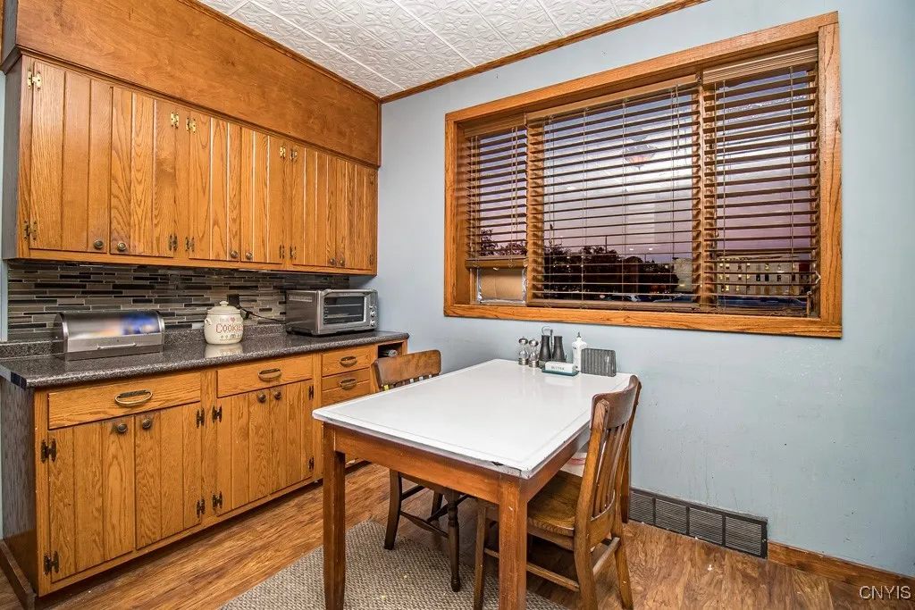 214 North State Street, Syracuse, New York 13203, Syracuse, New York 13203, 13 Bedrooms Bedrooms, 25 Rooms Rooms,4 BathroomsBathrooms,Residential,For Sale,214 North State Street, Syracuse, New York 13203,0,S1638556