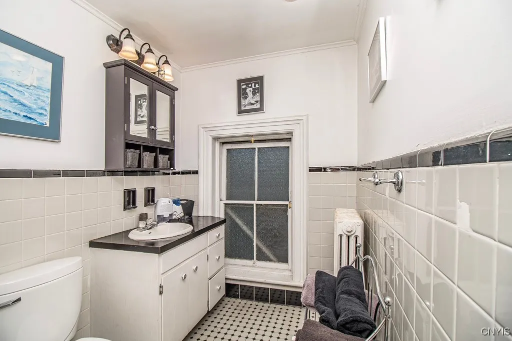 214 North State Street, Syracuse, New York 13203, Syracuse, New York 13203, 13 Bedrooms Bedrooms, 25 Rooms Rooms,4 BathroomsBathrooms,Residential,For Sale,214 North State Street, Syracuse, New York 13203,0,S1638556