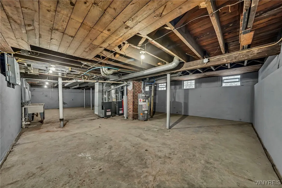 301 Crestwood Avenue, Buffalo, New York 14216, Buffalo, New York 14216, 4 Bedrooms Bedrooms, ,2 BathroomsBathrooms,Residential,For Sale,301 Crestwood Avenue, Buffalo, New York 14216,0,B1648290