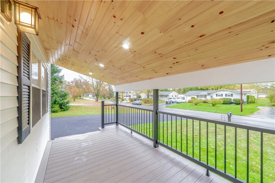 38 Campus Drive, Henrietta, New York 14623, Henrietta, New York 14623, 3 Bedrooms Bedrooms, 8 Rooms Rooms,2 BathroomsBathrooms,Residential,For Sale,38 Campus Drive, Henrietta, New York 14623,0,R1648172