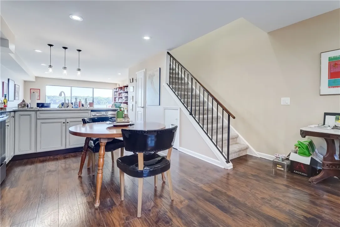 281 Bay Village Drive, Irondequoit, New York 14609, Irondequoit, New York 14609, 2 Bedrooms Bedrooms, 5 Rooms Rooms,1 BathroomBathrooms,Residential,For Sale,281 Bay Village Drive, Irondequoit, New York 14609,0,R1648359