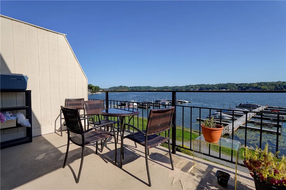 281 Bay Village Drive, Irondequoit, New York 14609, Irondequoit, New York 14609, 2 Bedrooms Bedrooms, 5 Rooms Rooms,1 BathroomBathrooms,Residential,For Sale,281 Bay Village Drive, Irondequoit, New York 14609,0,R1648359