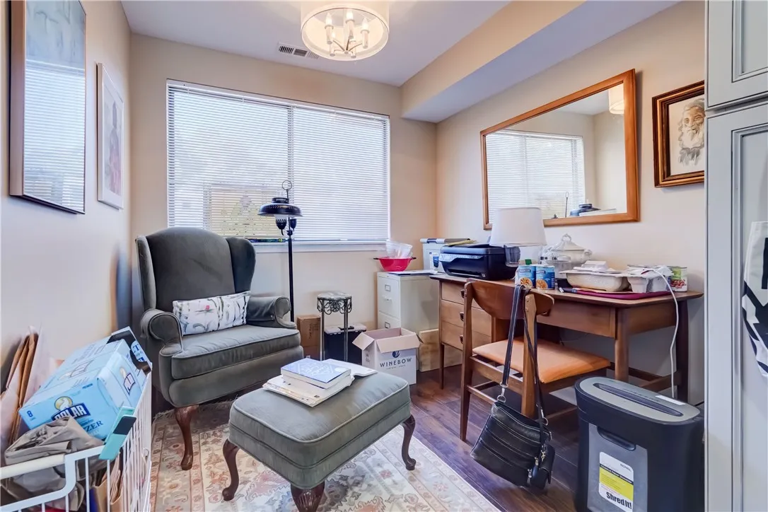 281 Bay Village Drive, Irondequoit, New York 14609, Irondequoit, New York 14609, 2 Bedrooms Bedrooms, 5 Rooms Rooms,1 BathroomBathrooms,Residential,For Sale,281 Bay Village Drive, Irondequoit, New York 14609,0,R1648359