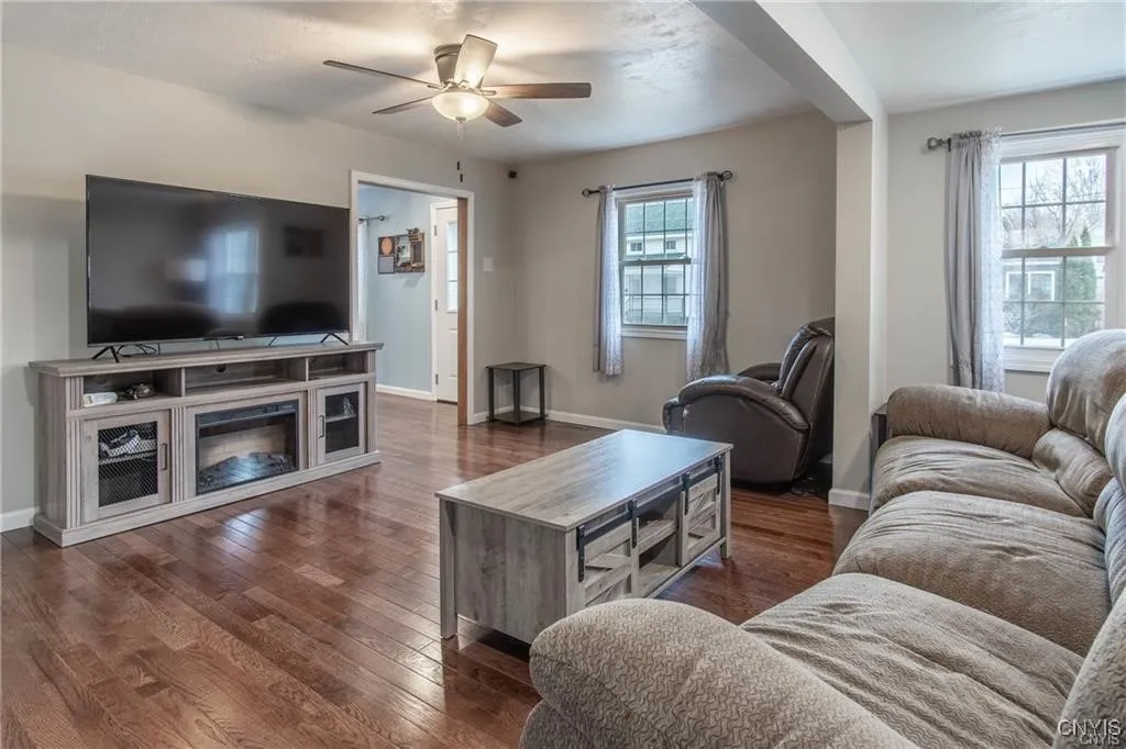 215 Francis Street, Watertown City, New York 13601, Watertown City, New York 13601, 3 Bedrooms Bedrooms, 8 Rooms Rooms,1 BathroomBathrooms,Residential Lease,For Rent,215 Francis Street, Watertown City, New York 13601,0,S1648358