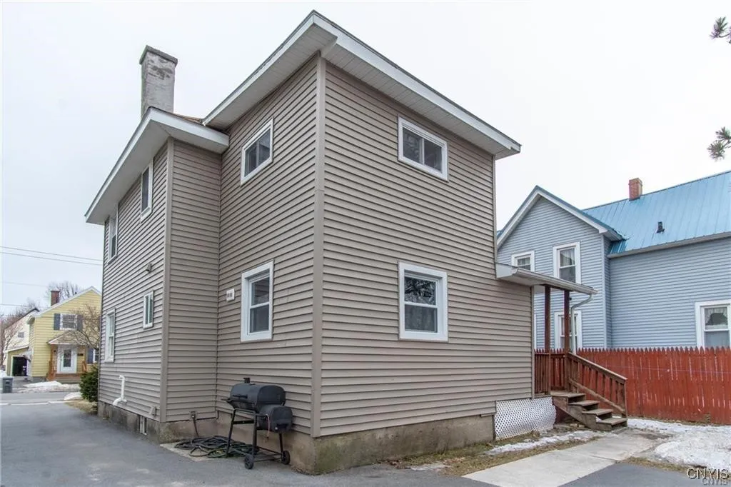 215 Francis Street, Watertown City, New York 13601, Watertown City, New York 13601, 3 Bedrooms Bedrooms, 8 Rooms Rooms,1 BathroomBathrooms,Residential Lease,For Rent,215 Francis Street, Watertown City, New York 13601,0,S1648358