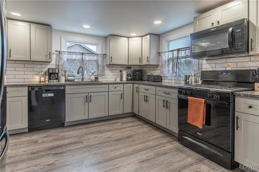 215 Francis Street, Watertown City, New York 13601, Watertown City, New York 13601, 3 Bedrooms Bedrooms, 8 Rooms Rooms,1 BathroomBathrooms,Residential Lease,For Rent,215 Francis Street, Watertown City, New York 13601,0,S1648358