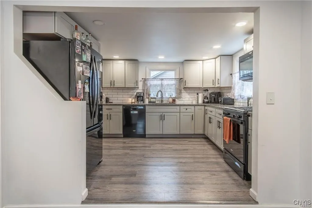 215 Francis Street, Watertown City, New York 13601, Watertown City, New York 13601, 3 Bedrooms Bedrooms, 8 Rooms Rooms,1 BathroomBathrooms,Residential Lease,For Rent,215 Francis Street, Watertown City, New York 13601,0,S1648358