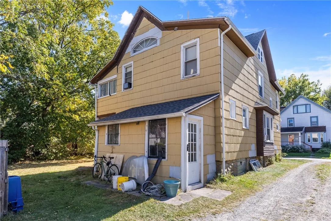 36 Conklin Avenue, Rochester, New York 14609, Rochester, New York 14609, 4 Bedrooms Bedrooms, 8 Rooms Rooms,1 BathroomBathrooms,Residential,For Sale,36 Conklin Avenue, Rochester, New York 14609,0,R1642049