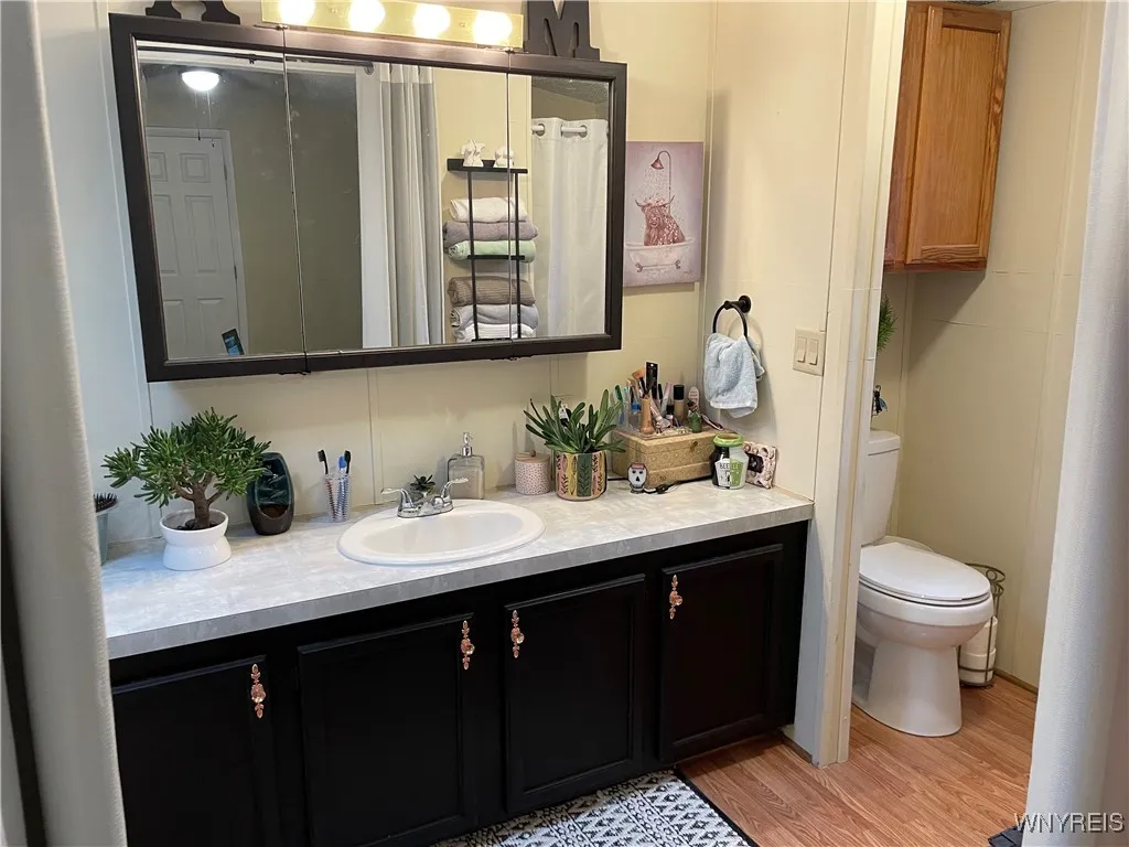 2006 Hemstreet, Marilla, New York 14052, Marilla, New York 14052, 2 Bedrooms Bedrooms, 6 Rooms Rooms,2 BathroomsBathrooms,Residential,For Sale,2006 Hemstreet, Marilla, New York 14052,0,B1648342