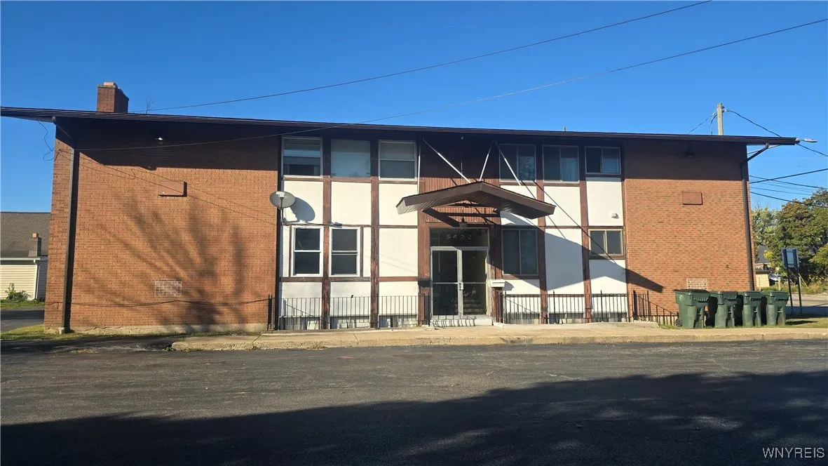 5422 Transit Road, Cheektowaga, New York 14043, Cheektowaga, New York 14043, 3 Bedrooms Bedrooms, 5 Rooms Rooms,1 BathroomBathrooms,Residential Lease,Closed,5422 Transit Road, Cheektowaga, New York 14043,0,B1648368