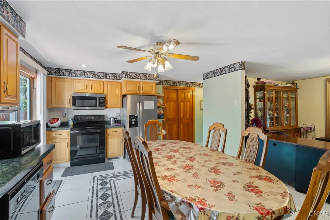 310 Helen Street, Syracuse, New York 13203, Syracuse, New York 13203, 2 Bedrooms Bedrooms, 6 Rooms Rooms,1 BathroomBathrooms,Residential,For Sale,310 Helen Street, Syracuse, New York 13203,0,S1648150