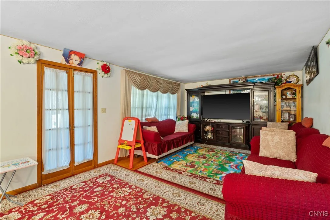 310 Helen Street, Syracuse, New York 13203, Syracuse, New York 13203, 2 Bedrooms Bedrooms, 6 Rooms Rooms,1 BathroomBathrooms,Residential,For Sale,310 Helen Street, Syracuse, New York 13203,0,S1648150