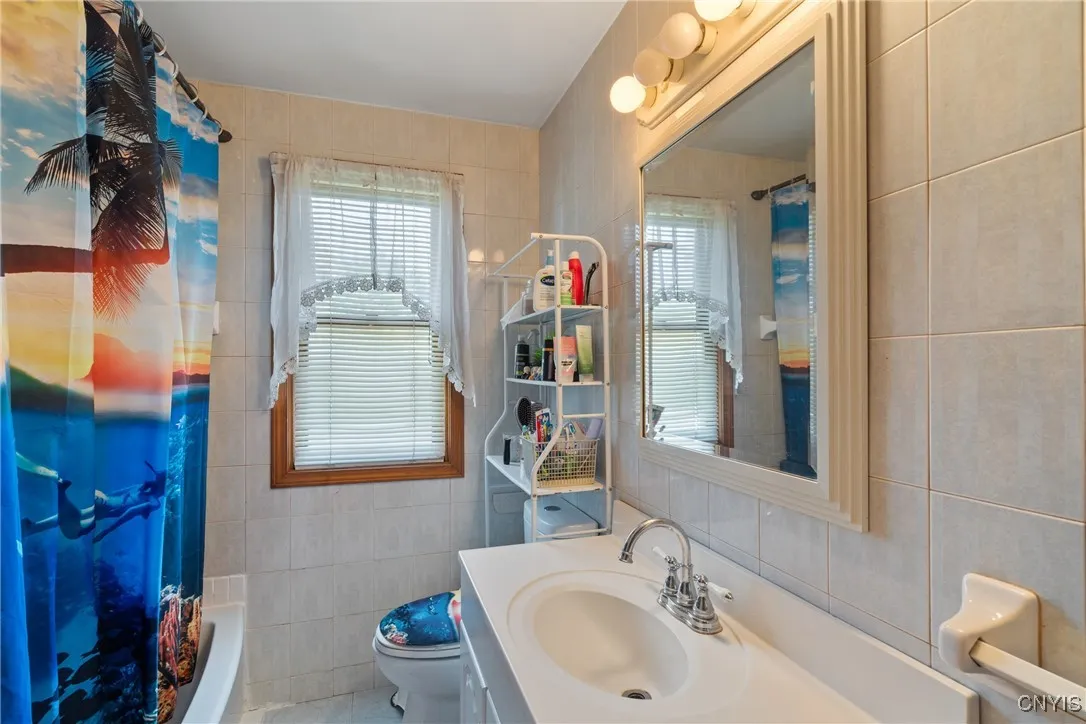 310 Helen Street, Syracuse, New York 13203, Syracuse, New York 13203, 2 Bedrooms Bedrooms, 6 Rooms Rooms,1 BathroomBathrooms,Residential,For Sale,310 Helen Street, Syracuse, New York 13203,0,S1648150