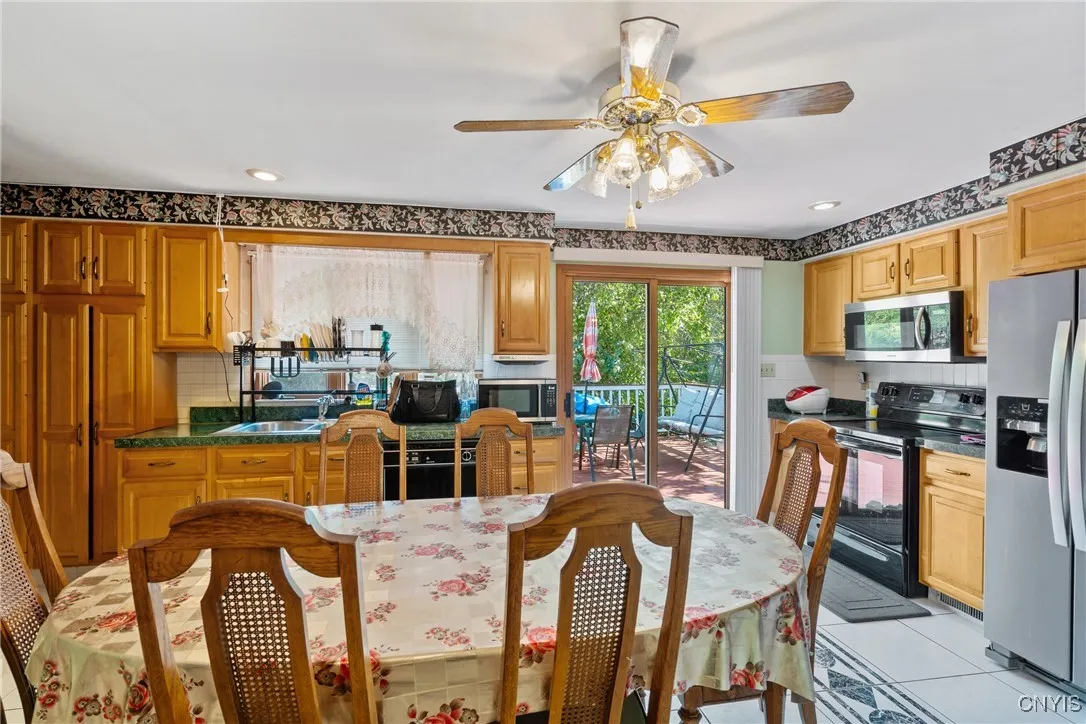 310 Helen Street, Syracuse, New York 13203, Syracuse, New York 13203, 2 Bedrooms Bedrooms, 6 Rooms Rooms,1 BathroomBathrooms,Residential,For Sale,310 Helen Street, Syracuse, New York 13203,0,S1648150