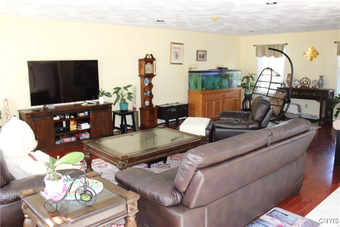 1 Higby Hills Drive, New Hartford, New York 13413, New Hartford, New York 13413, 4 Bedrooms Bedrooms, 9 Rooms Rooms,2 BathroomsBathrooms,Residential,For Sale,1 Higby Hills Drive, New Hartford, New York 13413,0,S1644645