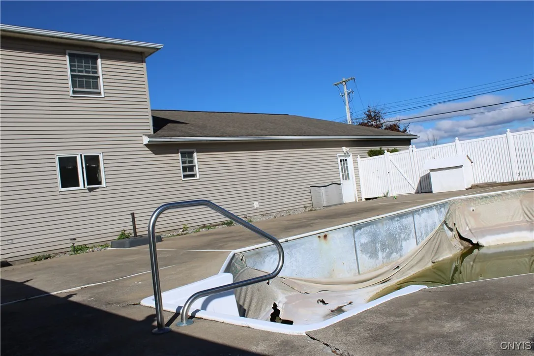 1 Higby Hills Drive, New Hartford, New York 13413, New Hartford, New York 13413, 4 Bedrooms Bedrooms, 9 Rooms Rooms,2 BathroomsBathrooms,Residential,For Sale,1 Higby Hills Drive, New Hartford, New York 13413,0,S1644645